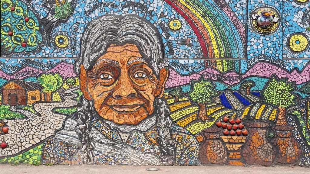 Stunning murals in Zacatlán